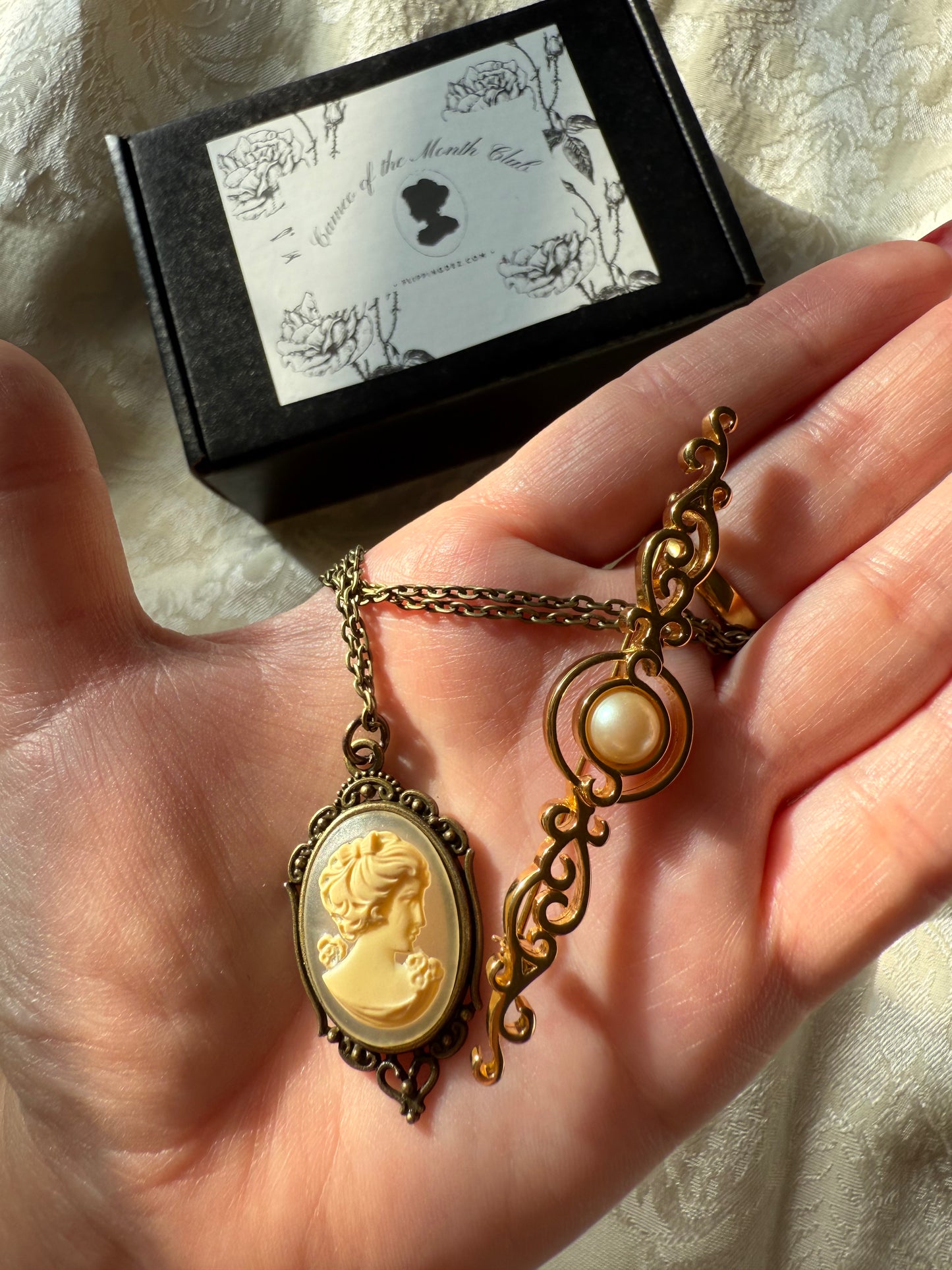 Cameo of the Month Club