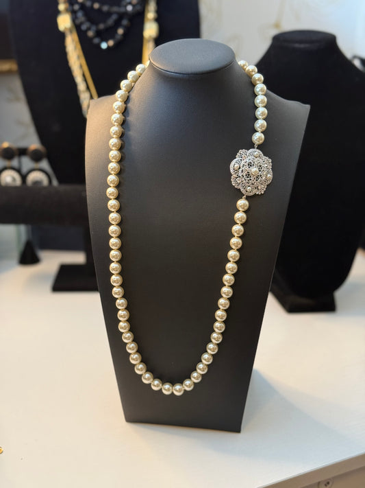 Vintage Camrose & Kross Jacqueline Bouvier Kennedy Pearl Necklace