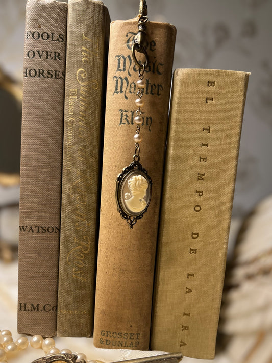 Cameo Metal Bookmark