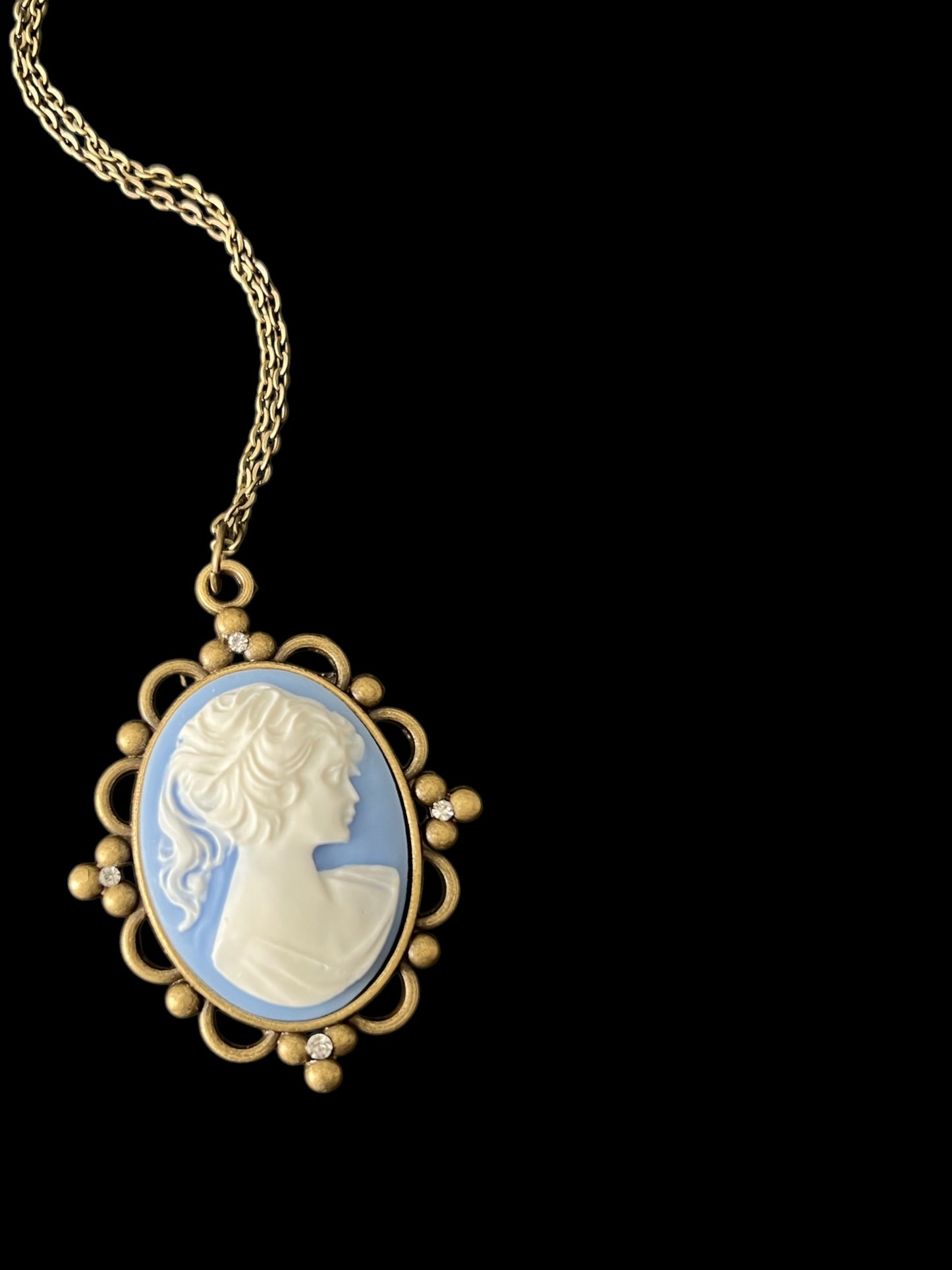 Cameo of the Month Club