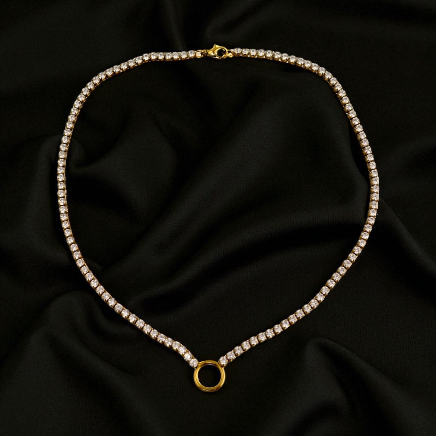 Majesty Loop Necklace